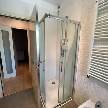A A Due Passi Dal Mare Apartment *